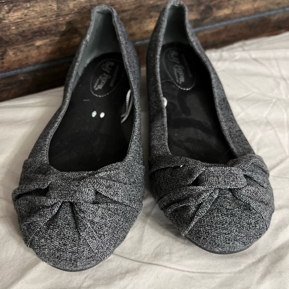 7.5 Memory foam self esteem footwear